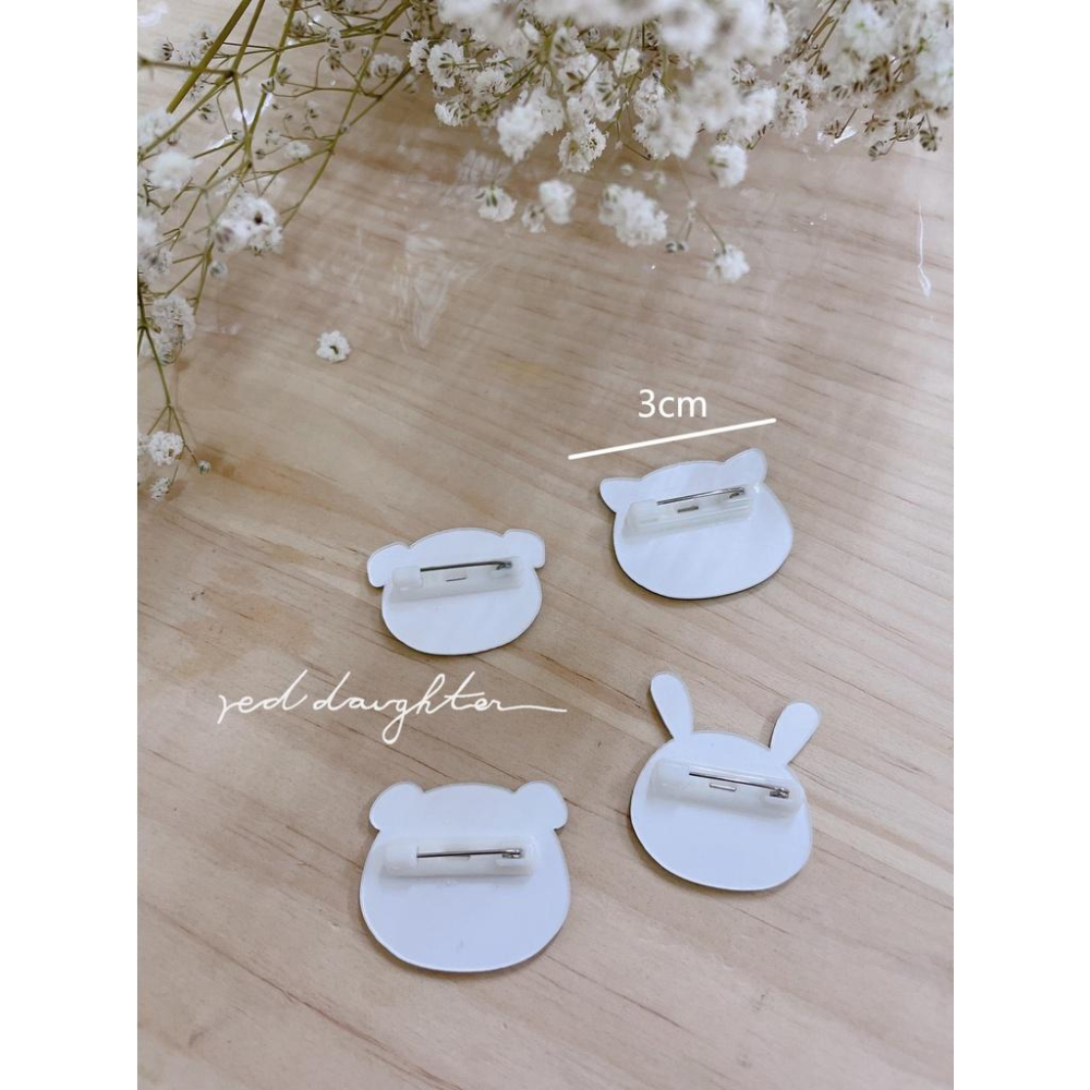 紅女兒〔原創設計小物〕別針 胸針 別針 徽章 壓克力別針 小別針 可愛 胸章 別針 貓咪 小熊 熊 兔子 小豬 文創-細節圖2