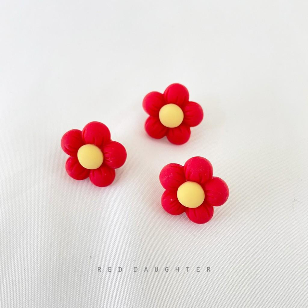 紅女兒〔任選三件優惠〕徽章扣 別針 胸針 徽章 胸章 小別針 地球 紅花 白雲 雲朵 貓腳印 可愛 別針徽章 別針胸針-細節圖4