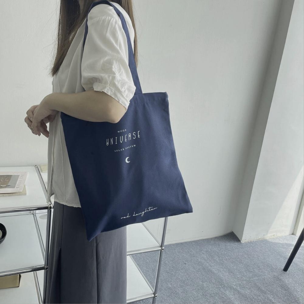 紅女兒〔moon〕帆布手提袋 帆布袋 帆布包大容量 厚磅帆布包 帆布包 原創 文創 上課包 文青帆布袋 補習袋 設計-細節圖4