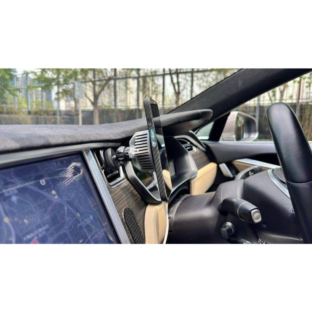 Thinkthing 磁吸散熱車用充電器 MagSafe 磁吸無線 15W 18Ｗ快充充電器 充電盤散熱電競手遊充電-細節圖6