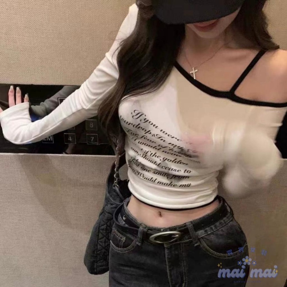 【買買女裝】台灣現貨 斜肩字母印花長袖T恤 長袖 長袖T恤 T恤 女裝 女上衣 斜肩上衣 薄長袖 合身上衣【W324#】-細節圖2