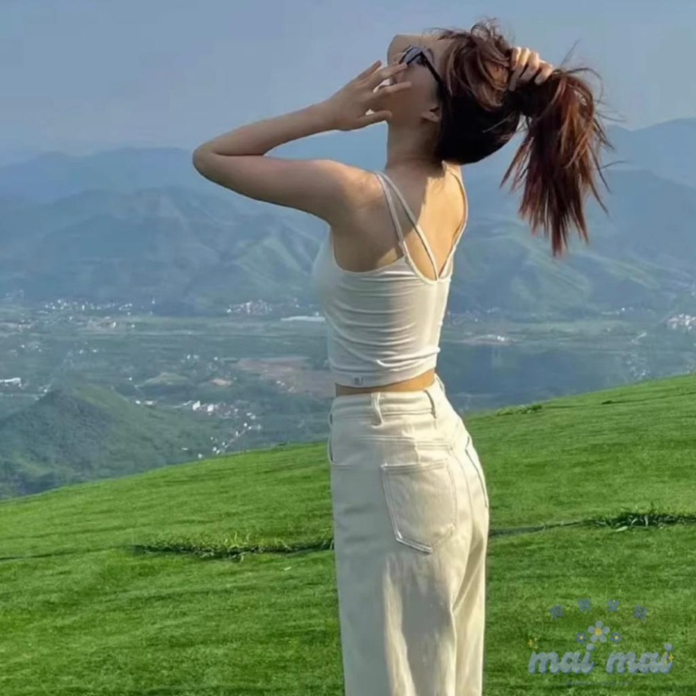 【買買女裝】台灣現貨 趙露思同款 白色吊帶背心 背心女  罩杯背心 胸墊背心 美背背心 無袖背心 小可愛【B808#】-細節圖2