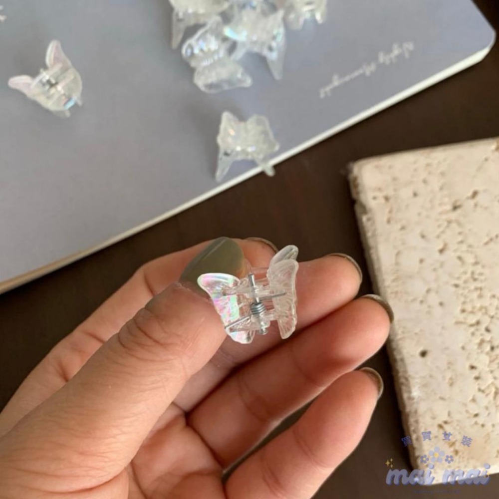 【買買女裝】台灣現貨🚚幻彩蝴蝶小抓夾🦋  髮飾 蝴蝶髮夾 側邊夾 瀏海夾 碎髮夾 人魚姬【L010#】-細節圖4