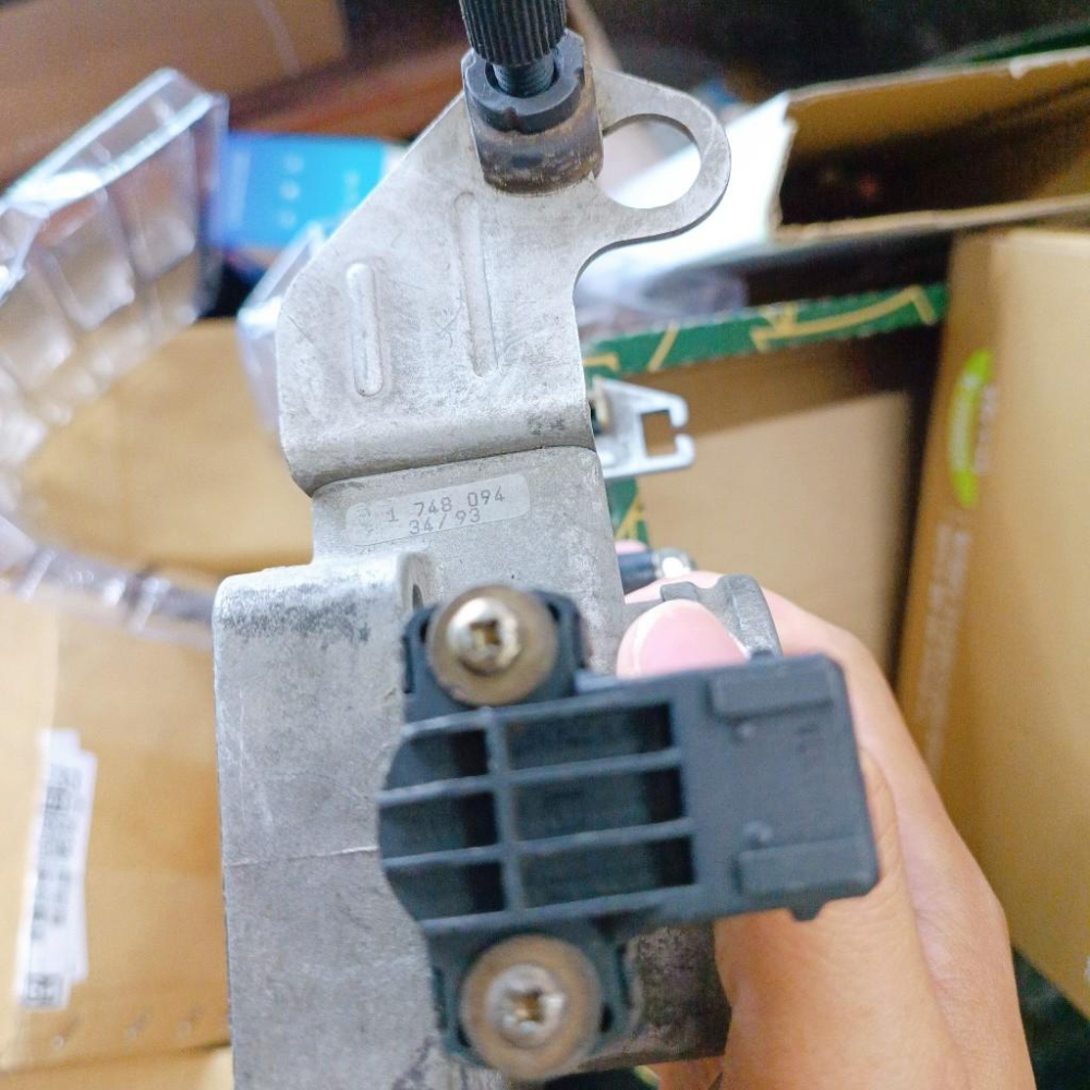 BMW 寶馬 E34 E36 520i 320i 原廠 BOSCH 節氣門 總成 173036 TPS 節氣門總成-細節圖5