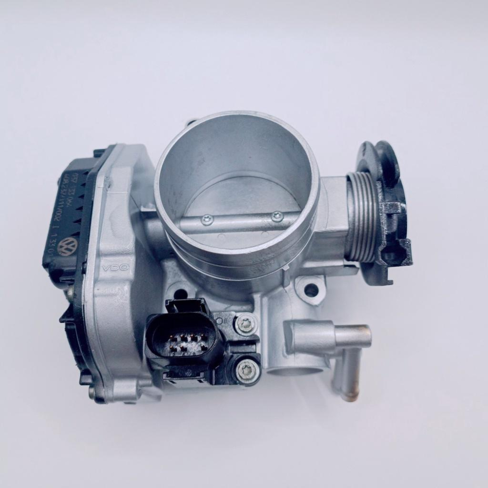 VW 福斯 POLO GOLF PASSAT VENTO 1.6 1.6L 原廠 節氣門 總成 037133064D-細節圖3