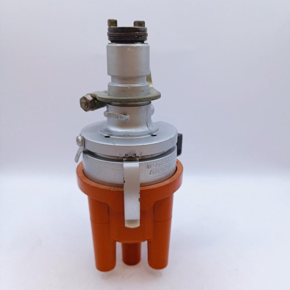 VW 福斯 TRANSPORTER T3 2.1L 德國 BOSCH 原廠分電盤 025 905 205 M 86-91-細節圖2