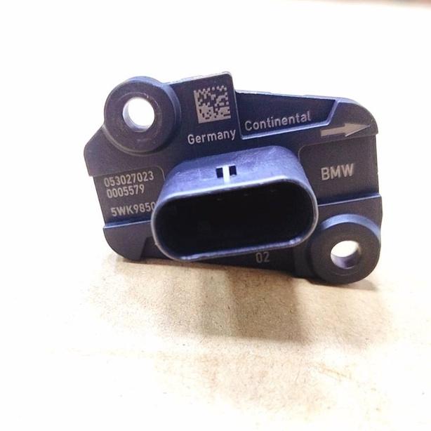 BMW 寶馬F32/F33/F36 420/425d BOSCH空氣流量計MAF 1362857010/5WK98505-細節圖4