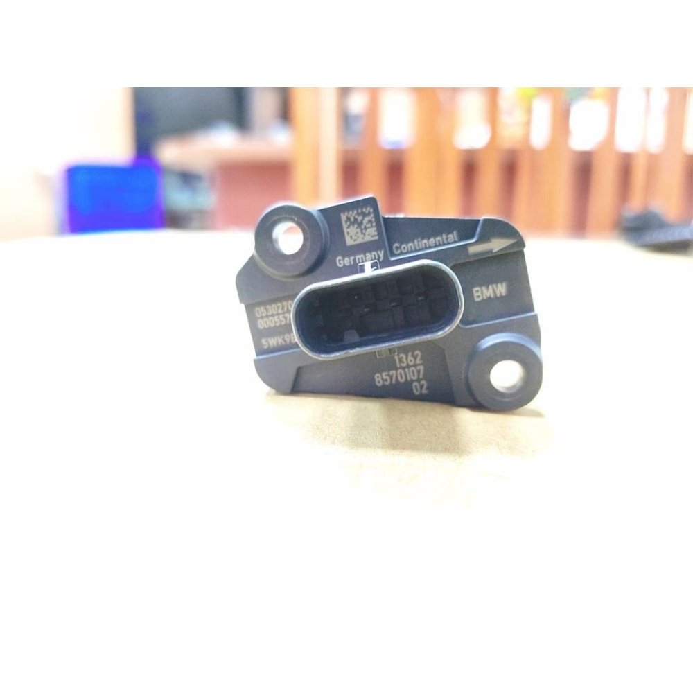 BMW 寶馬F32/F33/F36 420/425d BOSCH空氣流量計MAF 1362857010/5WK98505-細節圖6