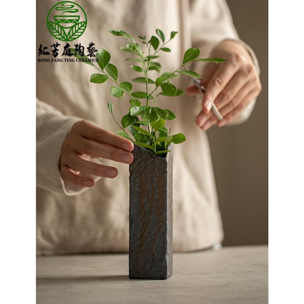 【紅芳庭】鎏金色 石風 花器 日式 插花 花瓶 茶道花器/花插 功夫茶道專用器具 泡茶用具-細節圖6