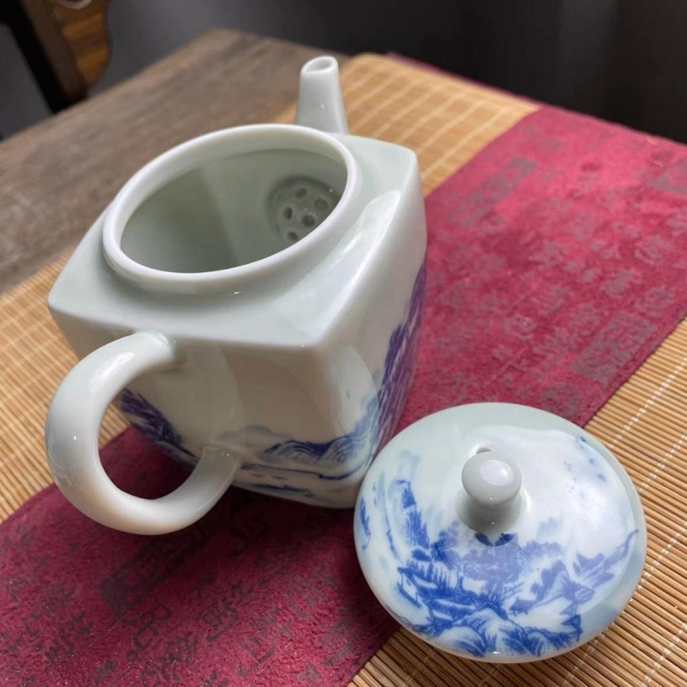【紅芳庭】青花瓷 泡茶壺 山水 方壺 180ml 茶壺/茶具 瓷茶壺 原葉茶 功夫茶道專用器具 泡茶用具-細節圖2