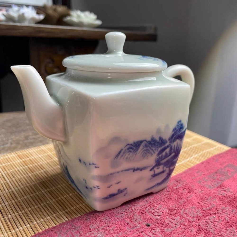 【紅芳庭】青花瓷 泡茶壺 山水 方壺 180ml 茶壺/茶具 瓷茶壺 原葉茶 功夫茶道專用器具 泡茶用具-細節圖6