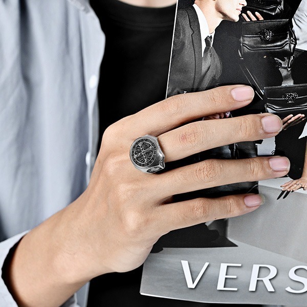 《 QBOX 》FASHION 飾品【RBR8-1047】精緻個性復古圓形驅魔十字架鑄造鈦鋼戒指/戒環-細節圖8