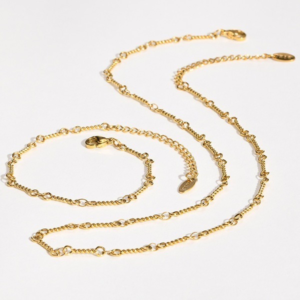 《 QBOX 》FASHION 飾品【GBR-2205】 精緻個性秀氣金色麻花環圈相扣鈦鋼手鍊/項鍊(一組)-細節圖6