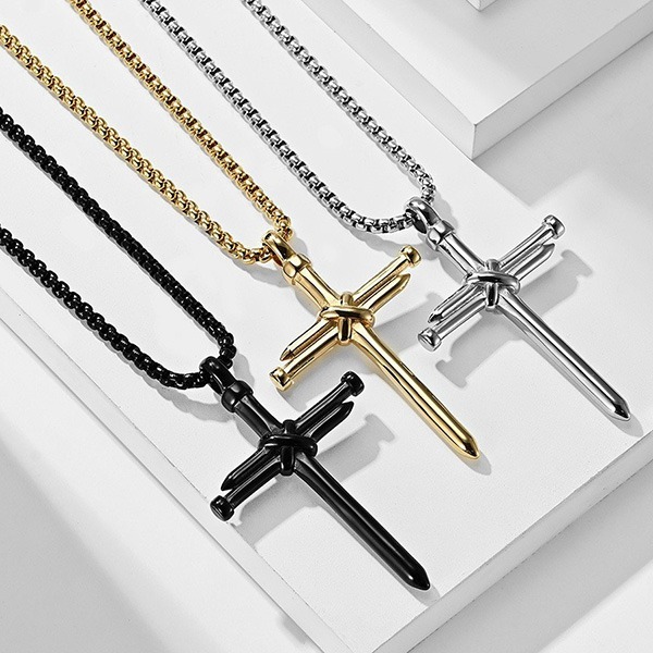 《 QBOX 》FASHION 飾品【C100N1258】精緻個性復古釘子十字架鈦鋼墬子項鍊/掛飾(三色)-細節圖3