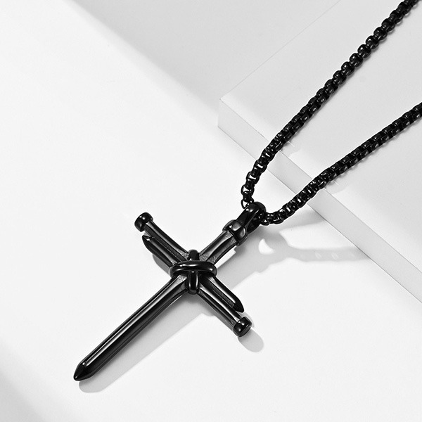 《 QBOX 》FASHION 飾品【C100N1258】精緻個性復古釘子十字架鈦鋼墬子項鍊/掛飾(三色)-細節圖6