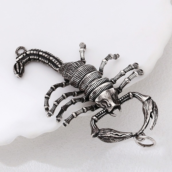 《 QBOX 》FASHION 飾品【TSC41125】精緻個性復古立體蠍子S925純銀墬子/泰銀吊墜-細節圖6