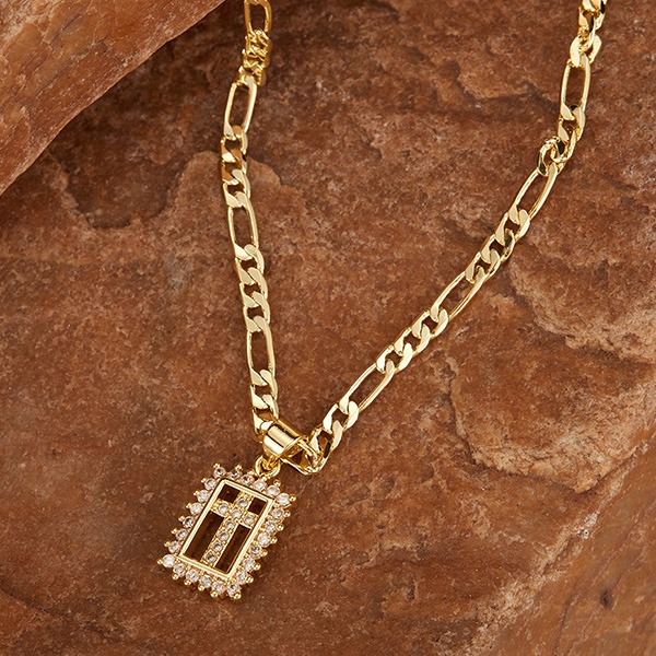《QBOX 》FASHION 飾品【OKX722】精緻百搭復古金色方形鏤空鋯石十字架銅墬子項鍊/鎖骨鍊-細節圖5