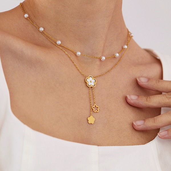 《QBOX 》FASHION 飾品【OGX2513】精緻氣質流蘇母貝花朵金色雙層鈦鋼墬子項鍊/鎖骨鍊-細節圖8