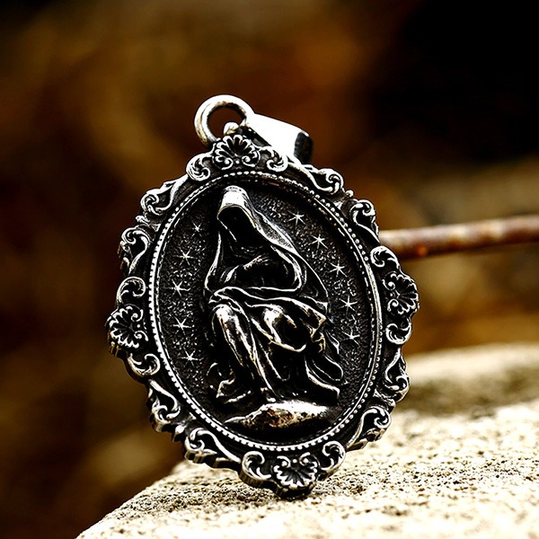 《QBOX 》FASHION 飾品【CBP8-798】精緻個性復古橢圓形聖女祈禱浮雕鑄造鈦鋼墬子項鍊/掛飾-細節圖5