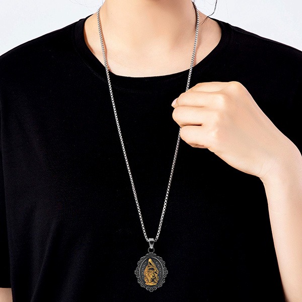 《QBOX 》FASHION 飾品【CBP8-798】精緻個性復古橢圓形聖女祈禱浮雕鑄造鈦鋼墬子項鍊/掛飾-細節圖8