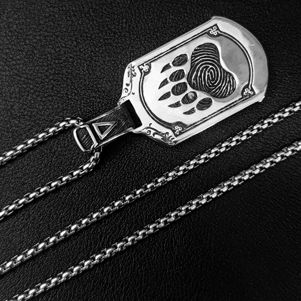 《 QBOX 》FASHION 飾品【CBP8-413】 精緻個性北歐復古浮雕戰熊方牌鑄造鈦鋼墬子項鍊/掛飾-細節圖5