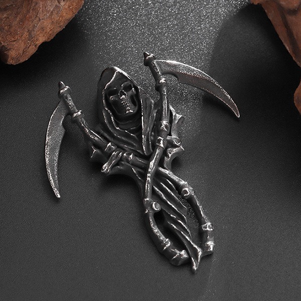 《 QBOX 》FASHION 飾品【CBP8-812】 精緻個性復古骷顱頭死神鐮刀鑄造鈦鋼墬子項鍊/掛飾-細節圖6