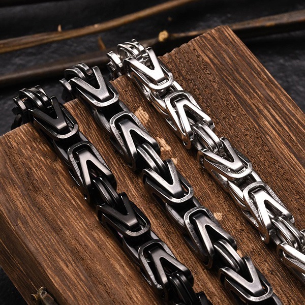 《 QBOX 》FASHION 飾品【GBR-1896】 精緻個性潮流勝利V形寬版扣環鈦鋼手鍊/手環(三色)-細節圖5