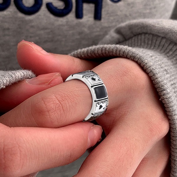 《 QBOX 》FASHION 飾品【TSR4125102】精緻個性復古撲克牌S925純銀戒指/開口戒指-細節圖8