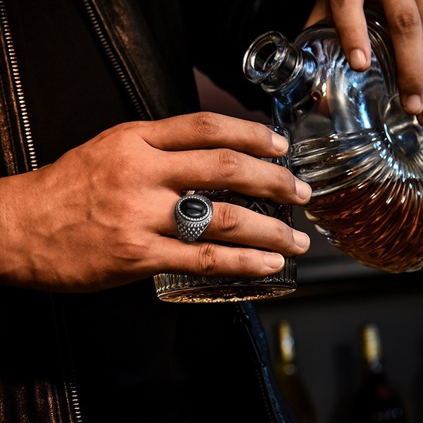 《 QBOX 》FASHION 飾品【TSR412396】精緻個性復古龍鱗橢圓形黑瑪瑙S925純銀戒指/開口戒指-細節圖9