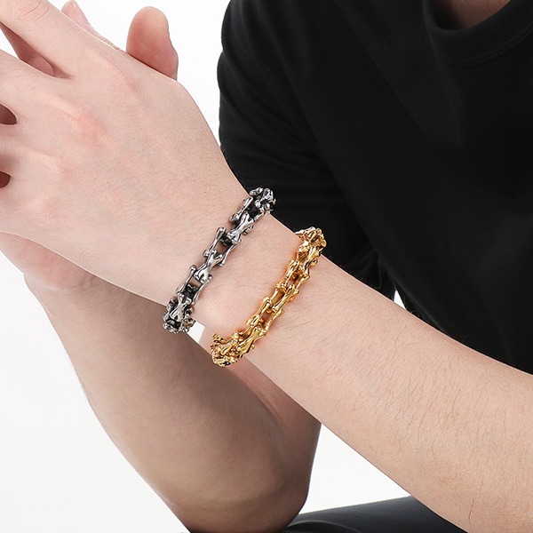 《QBOX 》FASHION 飾品【BK170270】 個性復古骨頭拼接環扣鑄造鈦鋼手鍊/手環-細節圖9