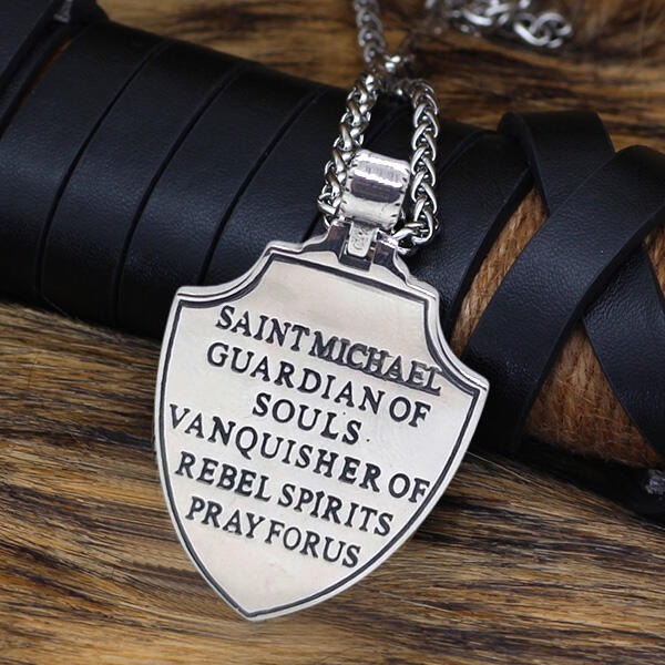 《QBOX 》FASHION 飾品【CBP8-1085】精緻個性復古天使十字架盾牌鈦鋼墬子項鍊/掛飾-細節圖4