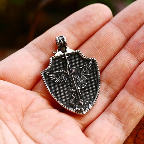 《QBOX 》FASHION 飾品【CBP8-1085】精緻個性復古天使十字架盾牌鈦鋼墬子項鍊/掛飾-細節圖8