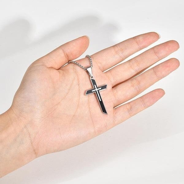 《 QBOX 》FASHION 飾品【CPN-2178】精緻個性黑銀聖痕十字架鈦鋼墬子項鍊/掛飾-細節圖7