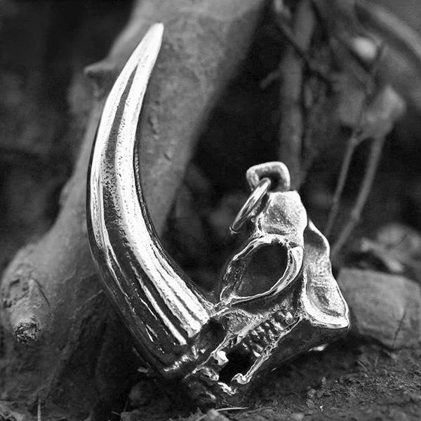 《 QBOX 》FASHION 飾品【CBP8-640】精緻個性野蠻先驅・犀牛骷顱頭骨掛鈦鋼墬子項鍊/掛飾-細節圖3