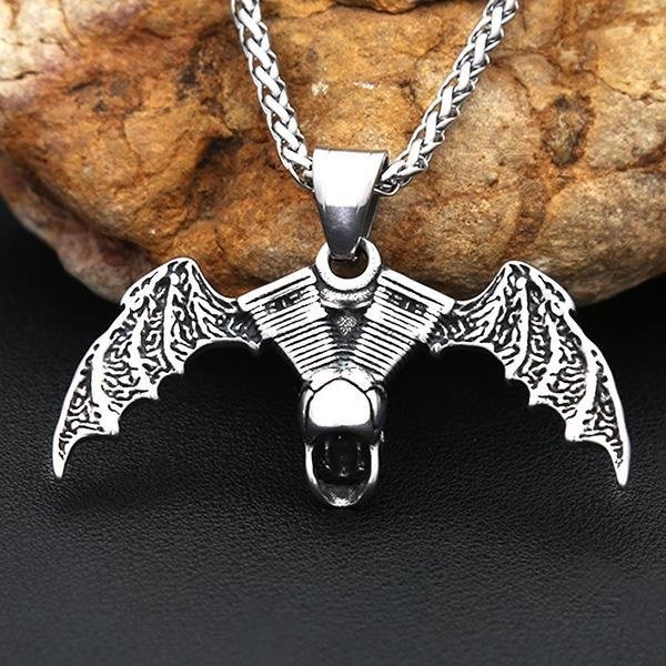 《 QBOX 》FASHION 飾品【CBP8-1162】精緻個性復古龐克風蝙蝠骷顱頭引擎鑄造鈦鋼墬子項鍊/掛飾-細節圖4