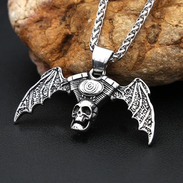 《 QBOX 》FASHION 飾品【CBP8-1162】精緻個性復古龐克風蝙蝠骷顱頭引擎鑄造鈦鋼墬子項鍊/掛飾-細節圖6