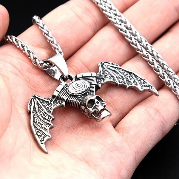 《 QBOX 》FASHION 飾品【CBP8-1162】精緻個性復古龐克風蝙蝠骷顱頭引擎鑄造鈦鋼墬子項鍊/掛飾-細節圖7