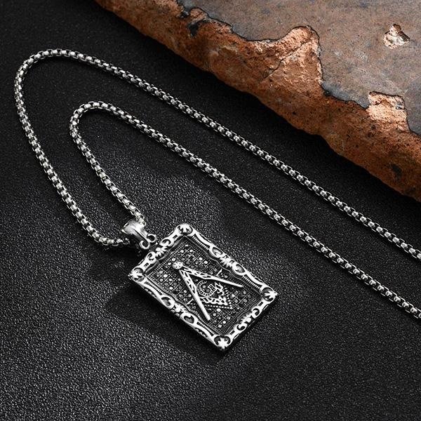 《 QBOX 》FASHION 飾品【CPN-2156】精緻個性復古共濟會標誌方牌鑄造鈦鋼墬子項鍊/掛飾-細節圖3