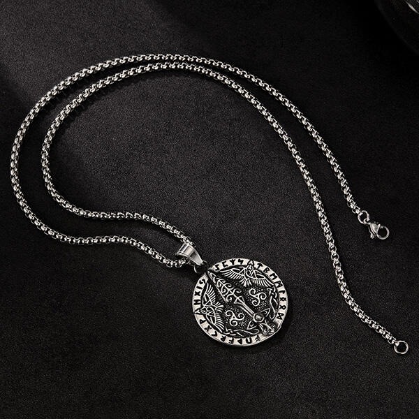 《 QBOX 》FASHION 飾品【C25N2631】精緻個性復古圓形維京符文烏鴉圖騰鈦鋼墬子項鍊/掛飾-細節圖6