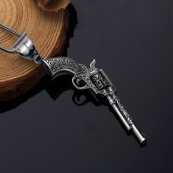 《 QBOX 》FASHION 飾品【CBP8-255】精緻個性復古西部牛仔雕花手槍鑄造鈦鋼墬子項鍊/掛飾-細節圖5