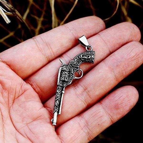 《 QBOX 》FASHION 飾品【CBP8-255】精緻個性復古西部牛仔雕花手槍鑄造鈦鋼墬子項鍊/掛飾-細節圖7