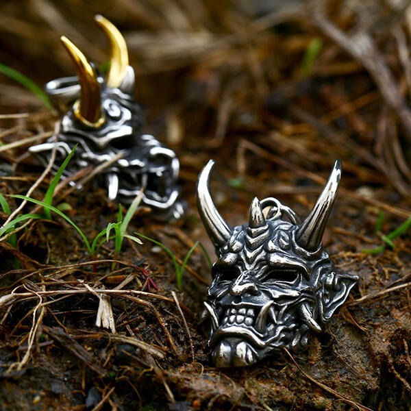 《 QBOX 》FASHION 飾品【CBP8-890】精緻個性般若鬼面具鈦鋼墬子項鍊/掛飾-細節圖4