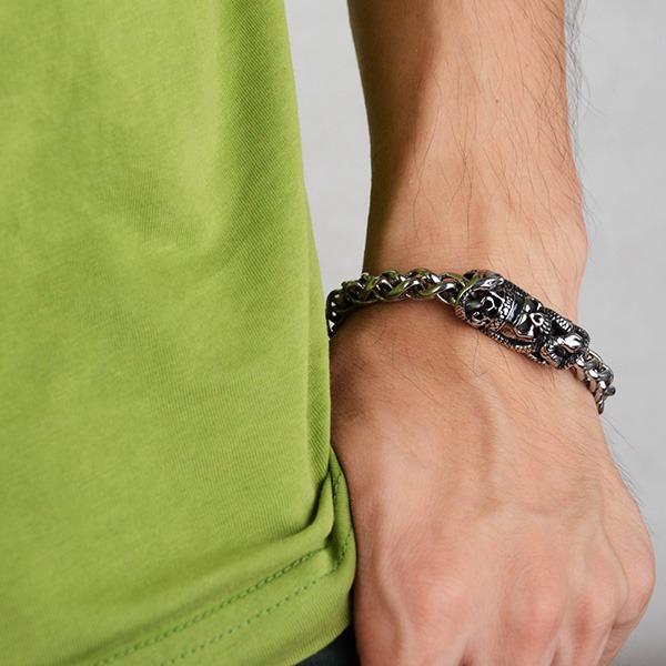 《QBOX 》FASHION 飾品【B10023969】精緻個性龐克風暗骸骷髏頭纏蛇鑄造鈦鋼手鍊/手環-細節圖9