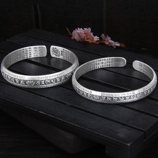 《 QBOX 》FASHION 飾品【BSB5615】精致個性復古六字真言蓮花心經S999足銀手鐲/泰銀手環-細節圖3