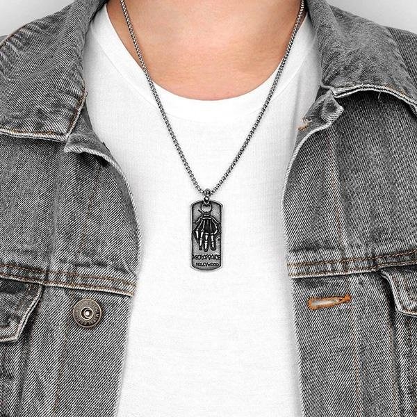 《 QBOX 》FASHION 飾品【CBP8-108】精緻個性復古塢骷髏手軍牌鑄造鈦鋼墬子項鍊/掛飾-細節圖7