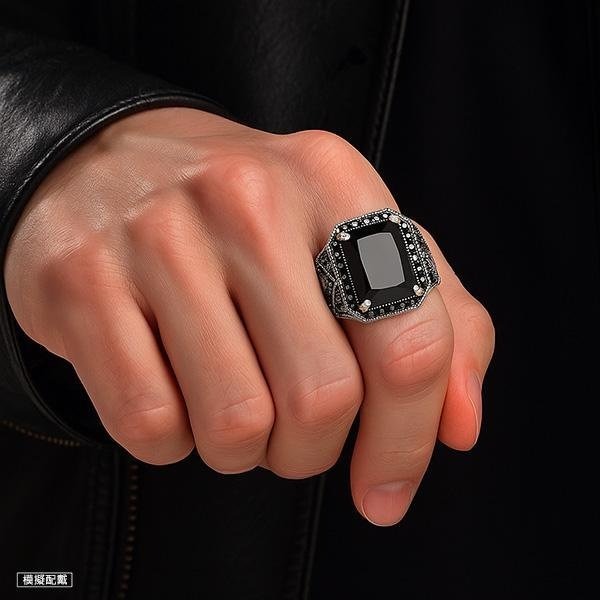 《 QBOX 》FASHION 飾品【TSR561094】精緻個性復古雕花方形黑瑪瑙皇者S925純銀戒指/開口戒指-細節圖9