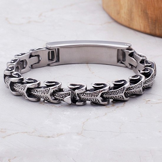 《 QBOX 》FASHION 飾品【BK105168】 精緻個性復古龍骨長方彎牌鑲鋯石鑄造鈦鋼手鍊/手環-細節圖5