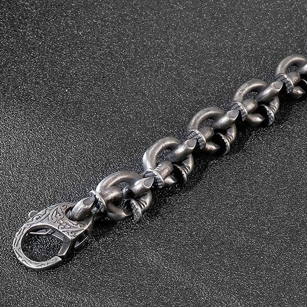 《QBOX 》FASHION 飾品【BK126373】 個性精工復古釘子彎鉤設計雕花環扣鑄造鈦鋼手鍊/手環-細節圖7