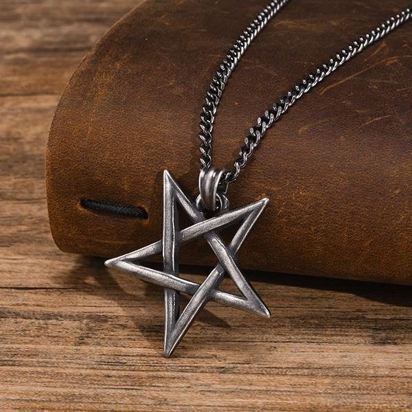 《 QBOX 》FASHION 飾品【GPN-1368】精緻個性復古灰色五芒星鑄造鈦鋼墬子項鍊-細節圖3