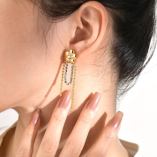 《 QBOX 》FASHION 飾品【EED-559】精緻個性金蕊星芒・流蘇鑽花垂墜鈦鋼針式耳環/耳飾-細節圖6